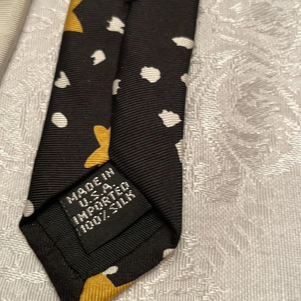 Festive holiday Save the Children collection tie